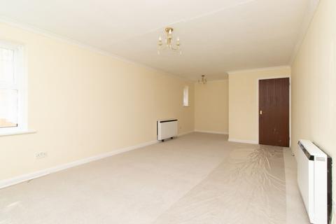 2 bedroom ground floor flat to rent, 23 Devonshire Gardens, Margate, CT9