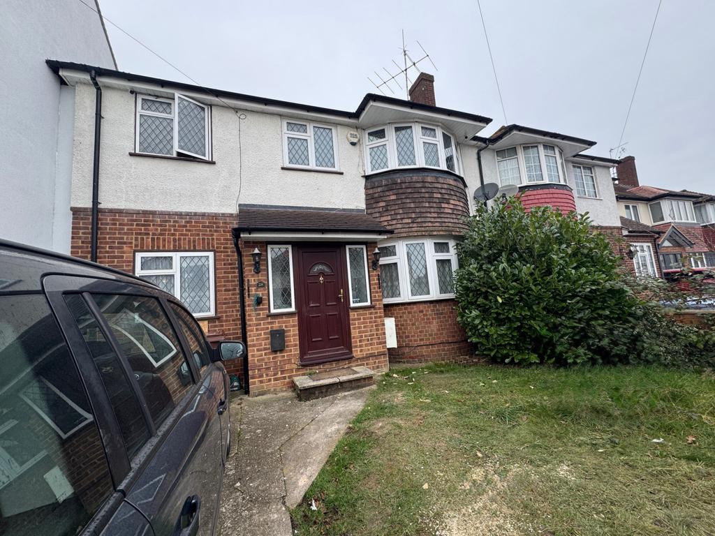 Benedict Drive, TW14 8 JL