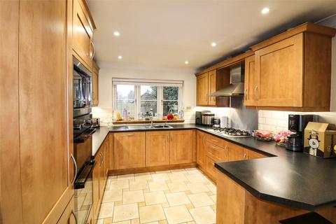 4 bedroom detached house for sale, Reading Road South, Hampshire GU52