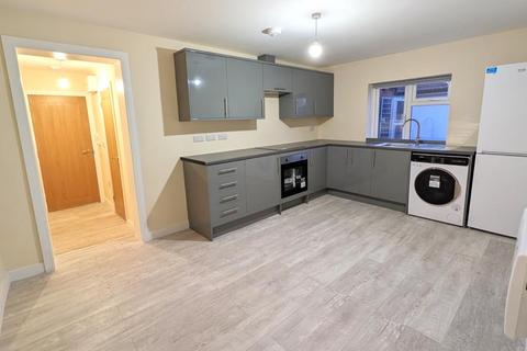 1 bedroom flat to rent, 103 Walton Road, Woking GU21