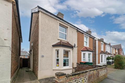 11 Albany Road, Crawley, RH11 7BY