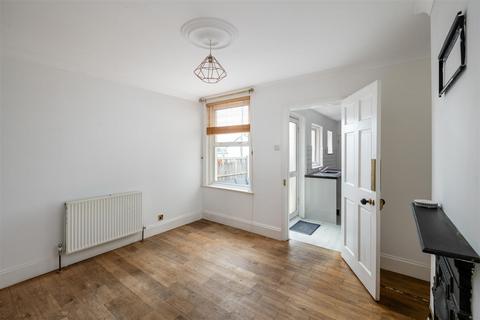 11 Albany Road, Crawley, RH11 7BY