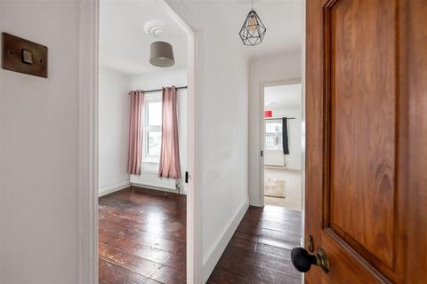 11 Albany Road, Crawley, RH11 7BY