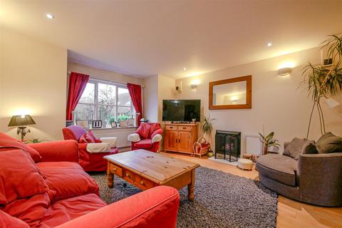 10 Bosley Crescent, Wallingford, OX10 9AS