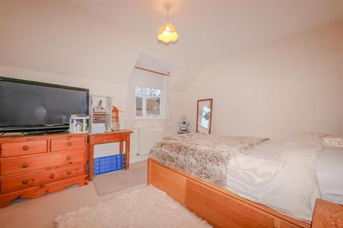 10 Bosley Crescent, Wallingford, OX10 9AS