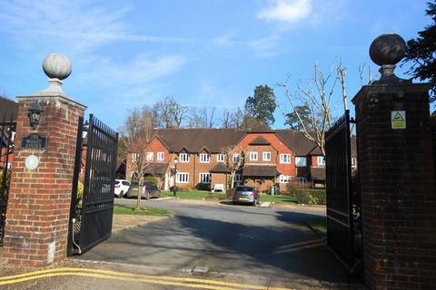 3 bedroom mews for sale, The Walled Garden, Tadworth Park