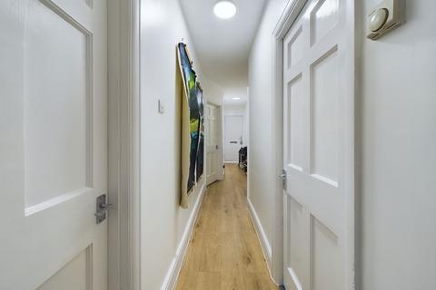 1 bedroom maisonette for sale, Coles Green Road, London, NW2 7ER