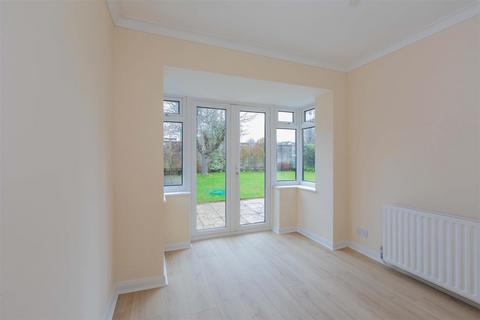 8 Arundel Close, Maidenhead, SL6 5JY
