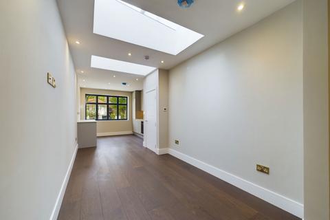 Studio for sale, Brondesbury Park, London, NW6 7AT