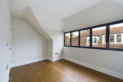 1 bedroom flat for sale, Brondesbury Park, London, NW6 7AT