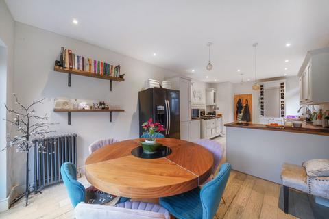 3 bedroom end of terrace house for sale, Ivy Road, London, NW2 6SY