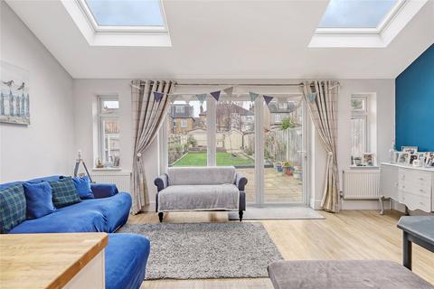 83 Sandringham Road, Southend-on-sea, SS1 2UG