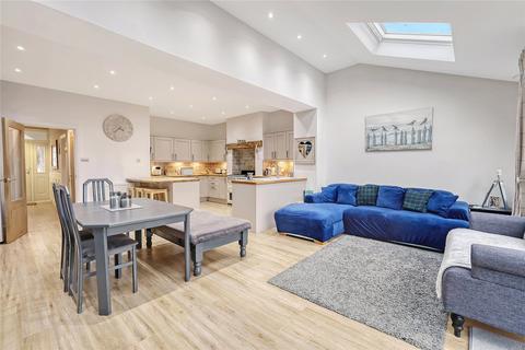 83 Sandringham Road, Southend-on-sea, SS1 2UG