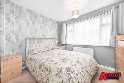 29 Ashdown Walk, Romford, RM7 8HL