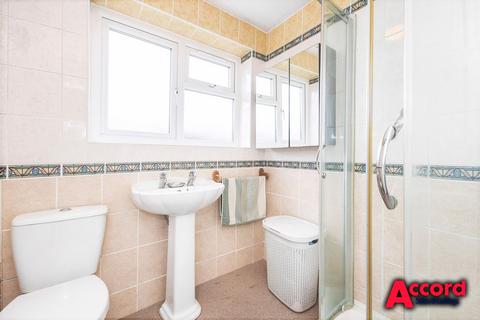29 Ashdown Walk, Romford, RM7 8HL