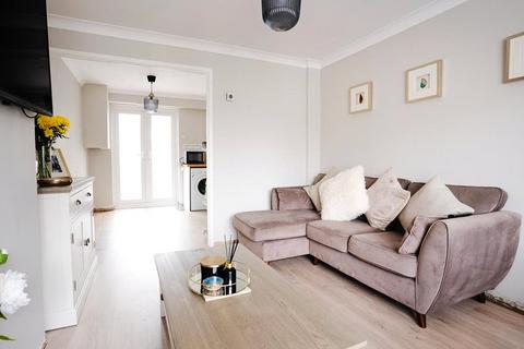 1 Henley Deane, Northfleet, Gravesend, DA11 8SU