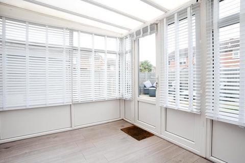 1 Henley Deane, Northfleet, Gravesend, DA11 8SU