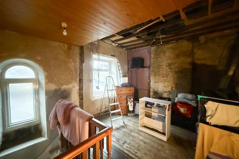 8 Fold Lane, Cowling, Keighley, BD22 0BG
