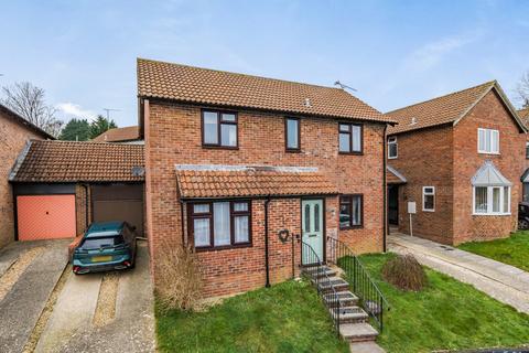 4 bedroom house for sale, Bampton Avenue, Chard, Somerset, TA20