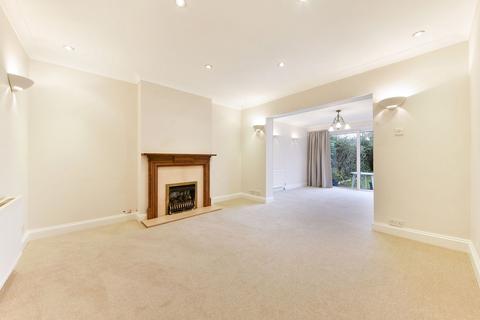 4 bedroom detached house to rent, Thornhill Road, Surbiton KT6