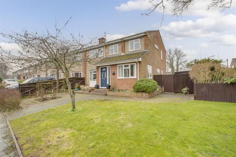 4 bedroom semi-detached house for sale, Cedar Avenue, Hazlemere HP15