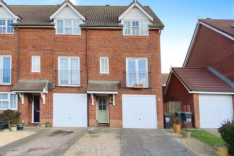 27 Cabot Close, Eastbourne, BN23 6RT
