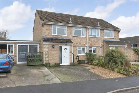 4 Church Fields, Upper Studley, Trowbridge, BA14 0EJ
