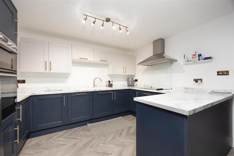 4 Church Fields, Upper Studley, Trowbridge, BA14 0EJ