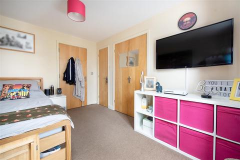 54 Conigre Square, Trowbridge, BA14 8LJ