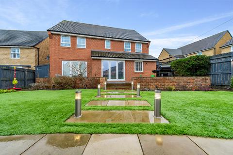 4 bedroom detached house for sale, Leeds LS26