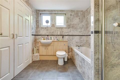 32 Govier Close, London, E15 4HW