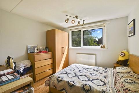 32 Govier Close, London, E15 4HW