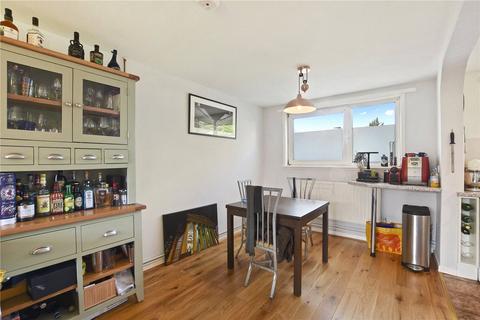 32 Govier Close, London, E15 4HW