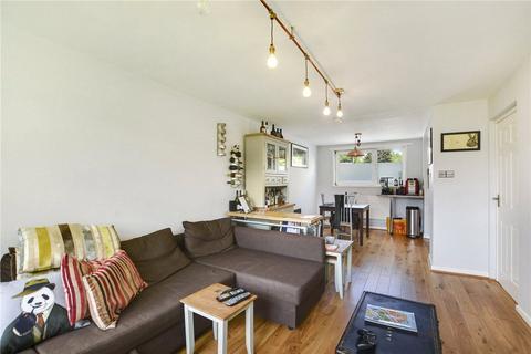 32 Govier Close, London, E15 4HW