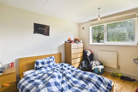32 Govier Close, London, E15 4HW