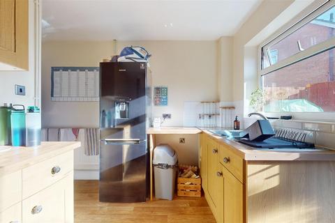 39 Evercreech Road, Bristol, BS14 9QZ