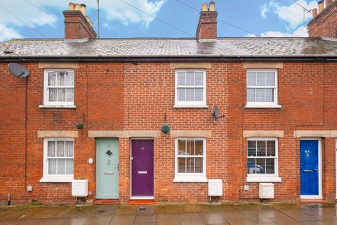 86 Bishopric, Horsham, RH12 1QN
