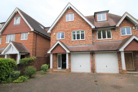 Warwick Road, Beaconsfield, HP9