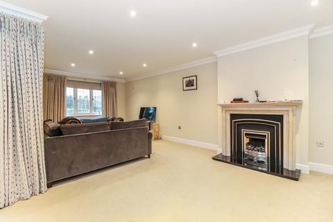 3 bedroom semi-detached house for sale, Warwick Road, Beaconsfield, HP9