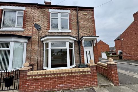 3 bedroom end of terrace house to rent, St. Pauls Terrace, Darlington DL1