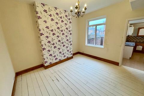 3 bedroom end of terrace house to rent, St. Pauls Terrace, Darlington DL1