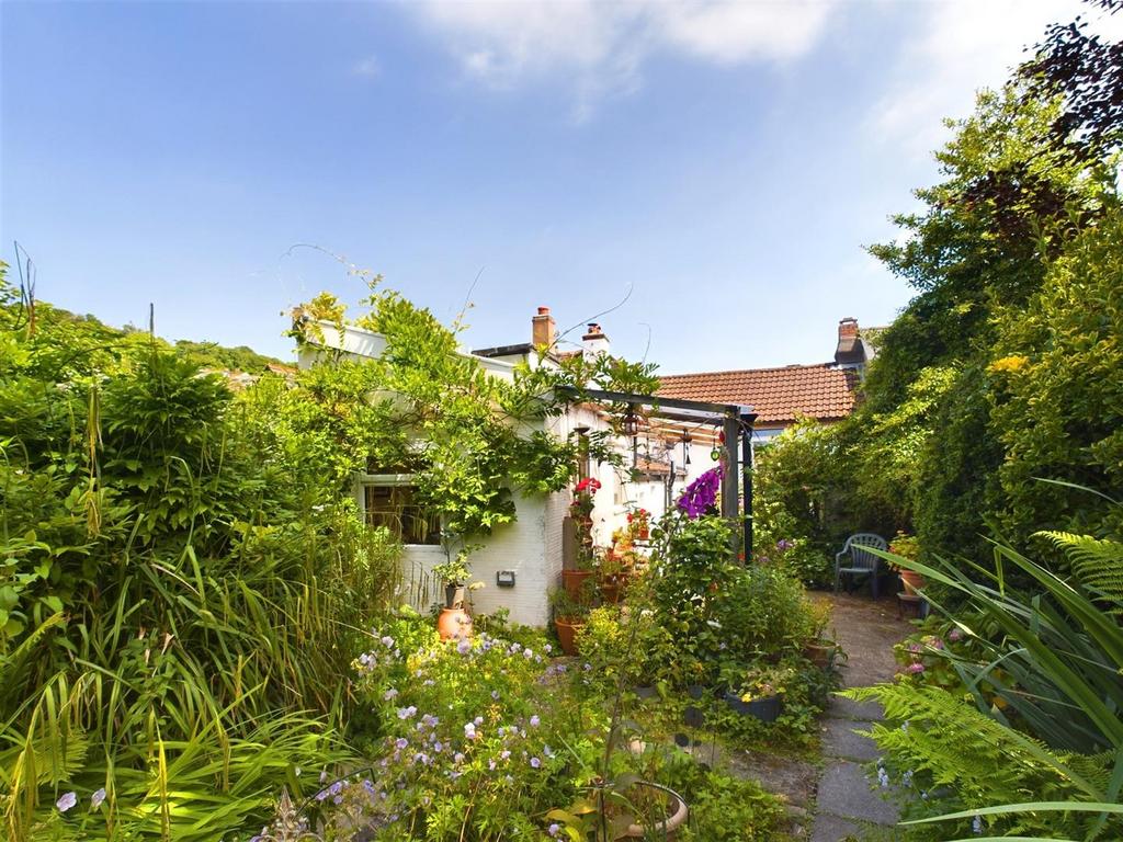 CAM01381 G0-PR0133-STILL006.jpg