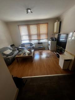 2 bedroom flat to rent, Chingford Mount Road, London E4