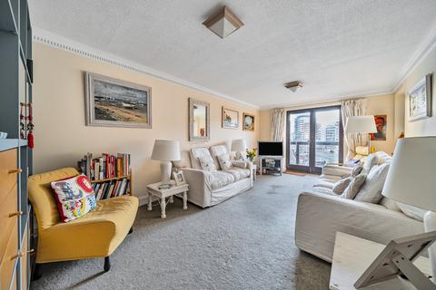 2 bedroom flat for sale, Channel Way, Ocean Village, Southampton, Hampshire, SO14