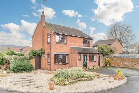 5 bedroom detached house for sale, Fishmore Close, Ludlow