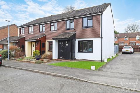 3 bedroom end of terrace house for sale, Beaufort Close, Epping CM16