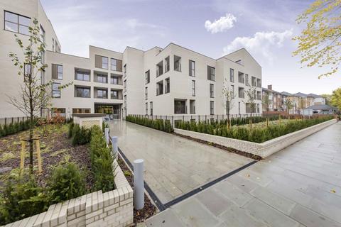2 bedroom flat to rent, The Avenue, London NW6