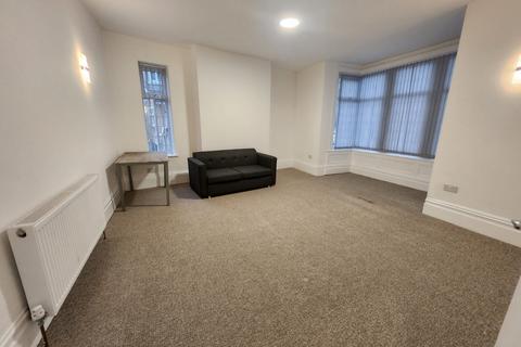 5 bedroom end of terrace house for sale, Hartman Place, BD9 5DN