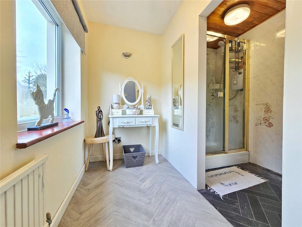 Dressing Rm/En-Suite