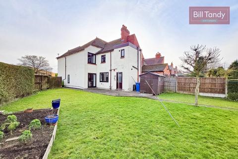 3 bedroom end of terrace house for sale, Trent Valley Road, Lichfield, WS13